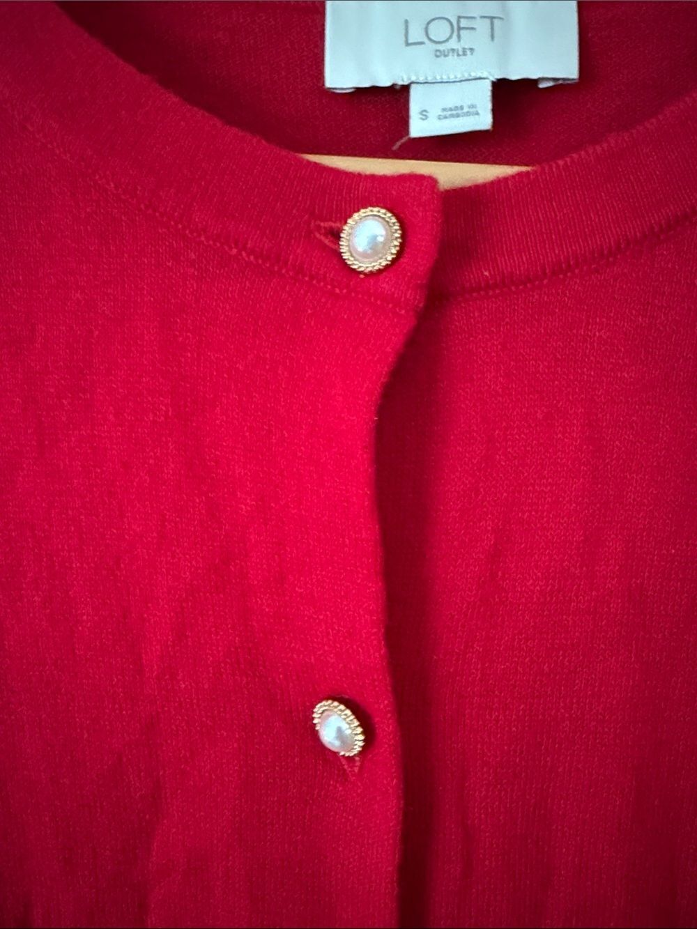 LOFT Women's Red Crewneck Pearl Gold Buttons Cardigan Sweater Sz S - Picture 4 of 7